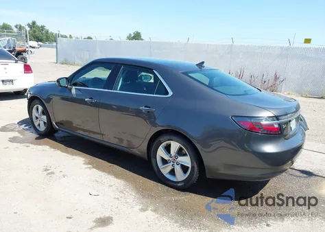 2011 Saab 9-5 Turbo4/Turbo4 Premium z USA, uszkodzony, nr VIN YS3GN4AR1B4003658